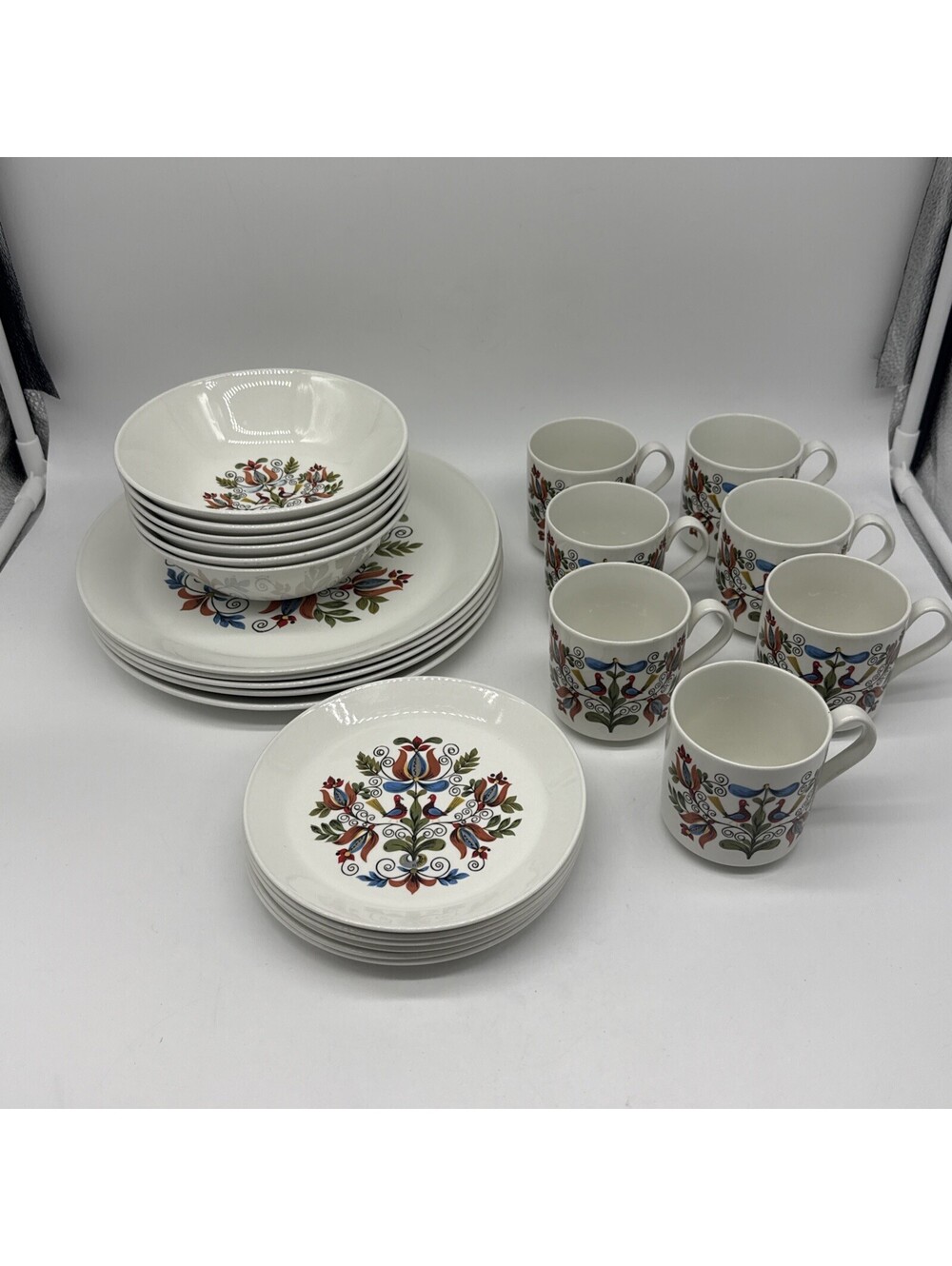 Johnson Brothers Snow White England Ironstone JB356 Rare Bird Pattern Dinner Set